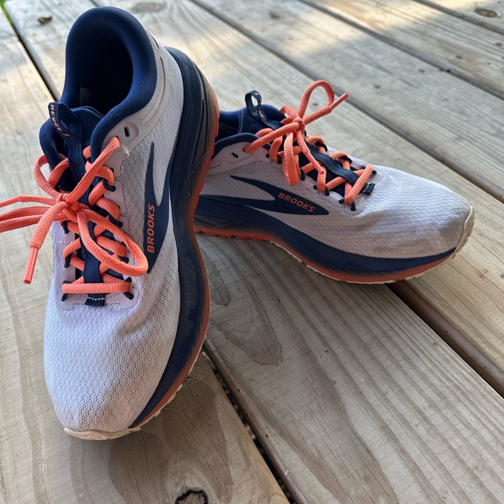 Brooks Women's Shoes